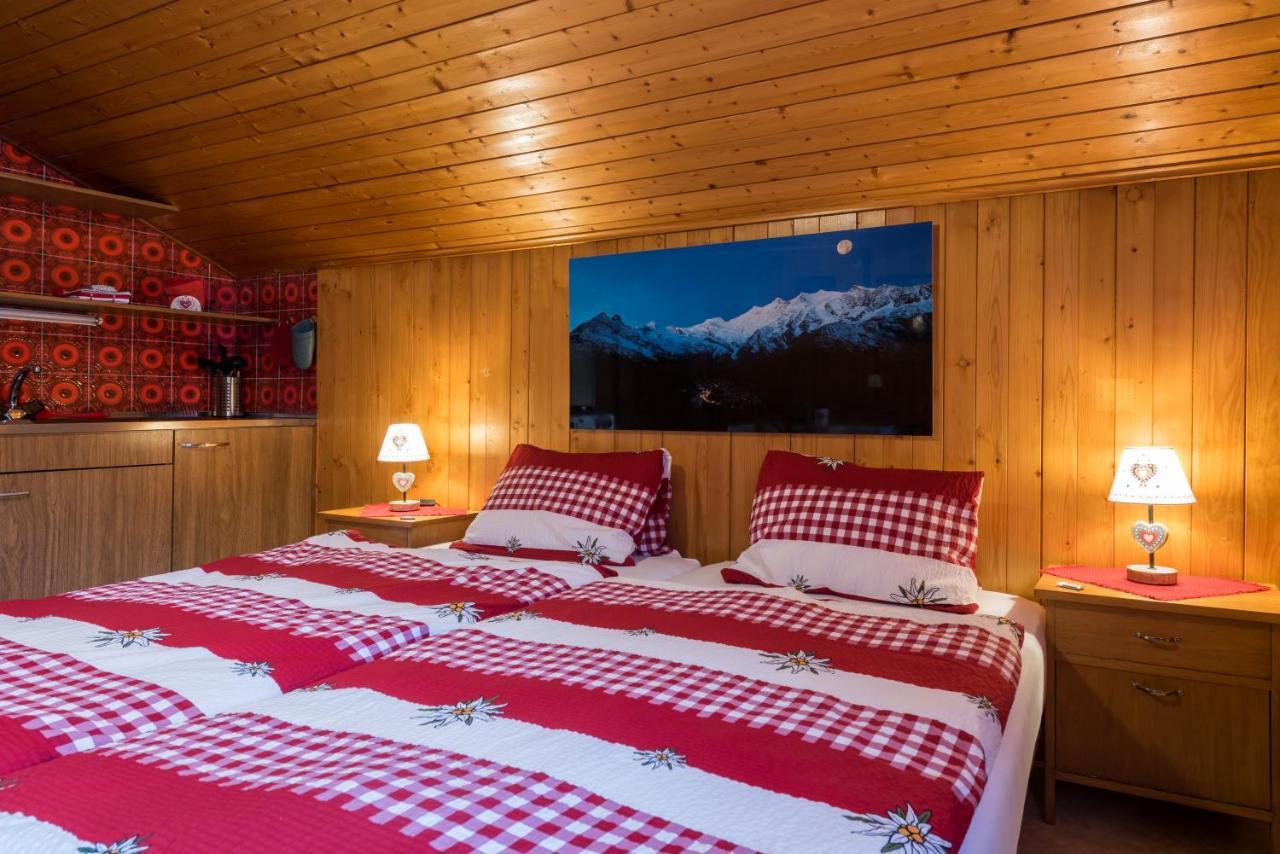 Haus Alpenblick Apartment Saas-Grund Exterior photo